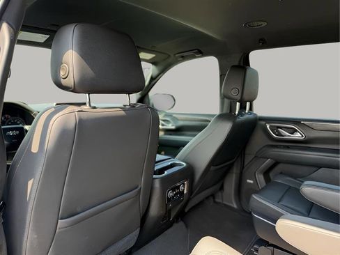 Used 2021 Chevrolet Tahoe Z71 image 30