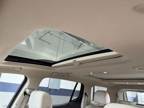 Used 2023 GMC Acadia Denali w/ Denali Ultimate Package image 5