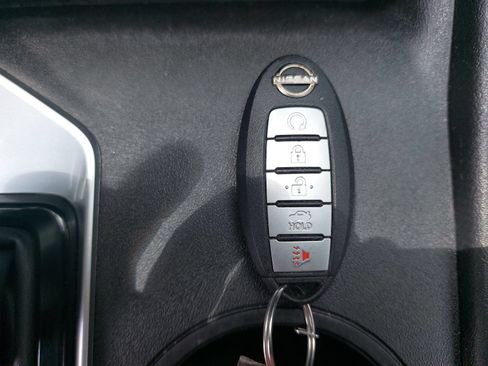 Used 2025 Nissan Altima 2.5 SV FWD image 36
