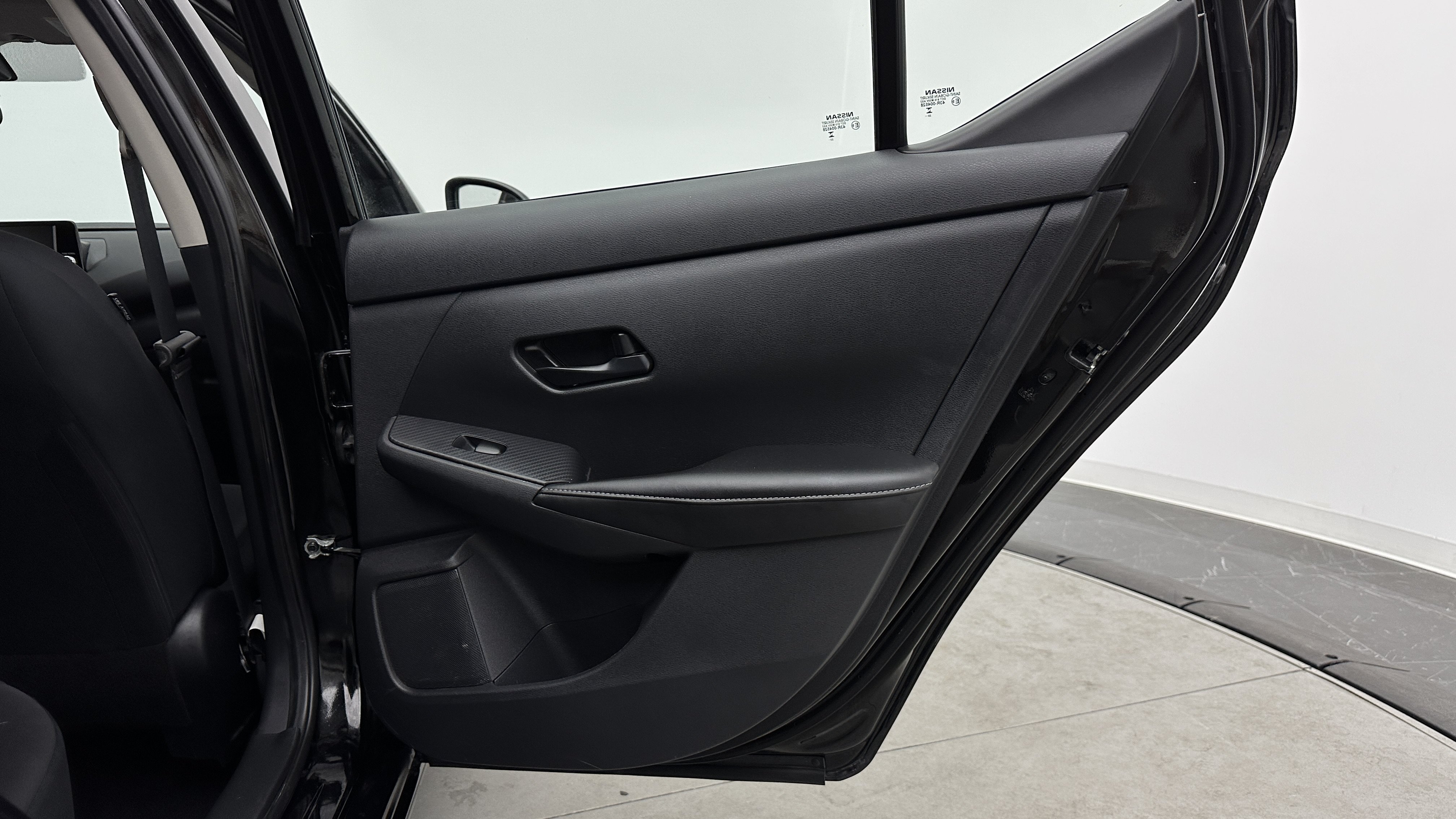 Used 2025 Nissan Sentra S w/ Trunk Package FWD image 32