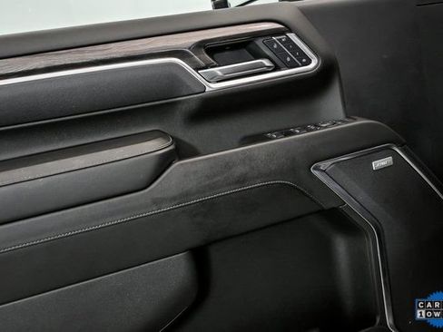 Used 2025 Chevrolet Silverado 2500 LTZ w/ LTZ Premium Package image 9