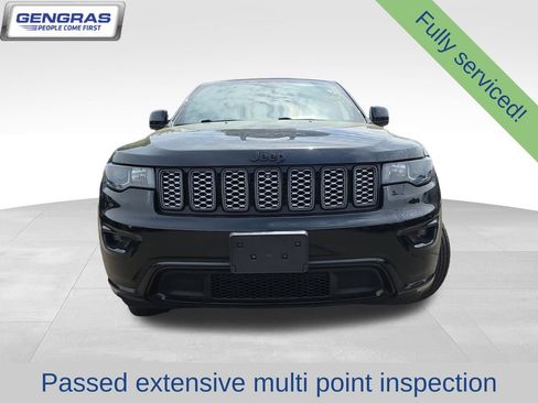 Used 2022 Jeep Grand Cherokee Laredo X AWD/4WD image 3