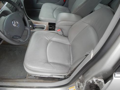 Used 2006 Buick LaCrosse CXL w/ Driver Confidence Package FWD image 26