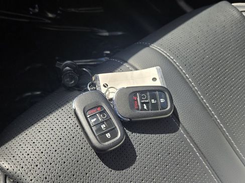 Certified 2024 Honda Pilot Elite image 22