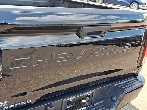 Used 2024 Chevrolet Colorado LT w/ LT Convenience Package II RWD image 29