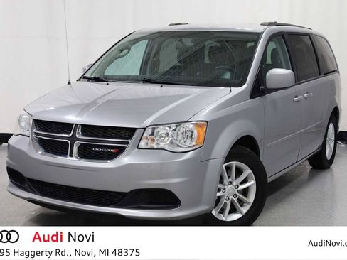 Used 2016 Dodge Grand Caravan SXT image 1