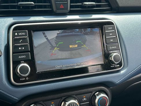 Used 2025 Nissan Versa SV FWD image 22