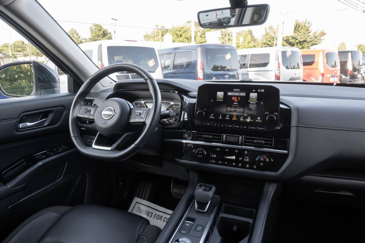 Used 2023 Nissan Pathfinder SL w/ SL Premium Package AWD/4WD image 19