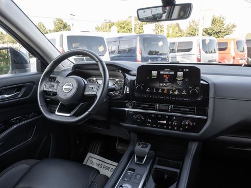 Used 2023 Nissan Pathfinder SL w/ SL Premium Package AWD/4WD image 19