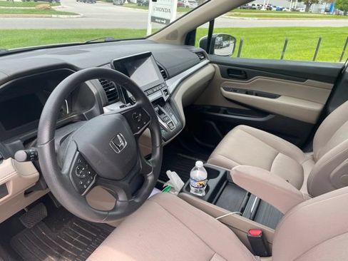 Used 2024 Honda Odyssey EX image 7