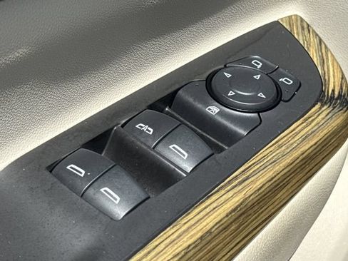 Used 2019 GMC Acadia Denali w/ Technology Package FWD image 25