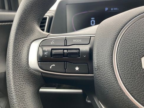 Used 2024 Kia Sportage LX image 13