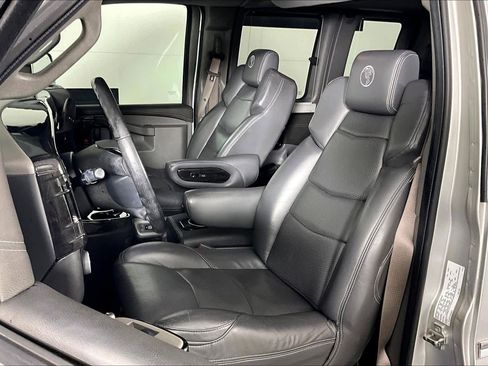 Used 2021 Chevrolet Express 2500 LS w/ Enhanced Convenience Package image 8