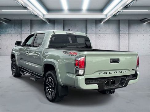 Used 2022 Toyota Tacoma TRD Sport AWD/4WD image 6