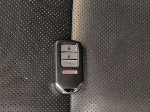 Used 2017 Honda Ridgeline RTL-E image 32