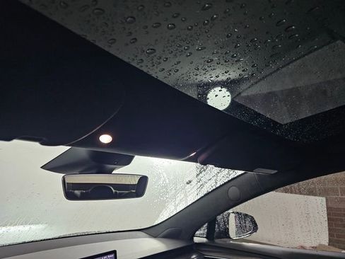 Used 2022 Tesla Model S image 30