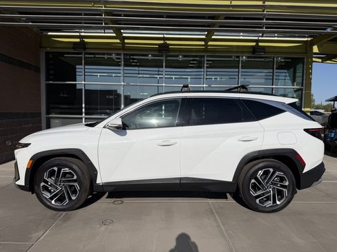 Used 2025 Hyundai Tucson Limited FWD image 7