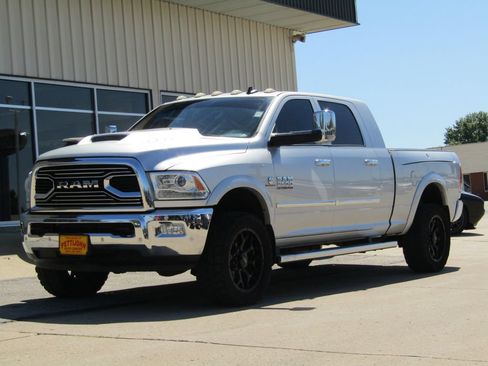 Used 2017 RAM 2500 Laramie w/ Convenience Group AWD/4WD image 12