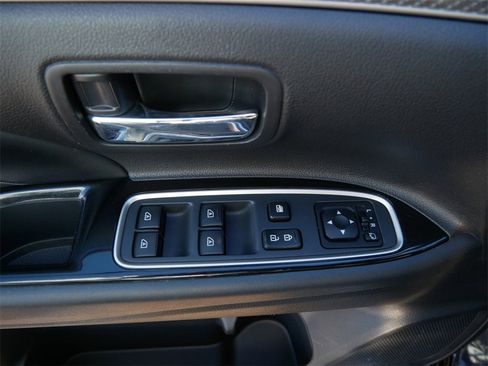 Used 2020 Mitsubishi Outlander SEL image 17