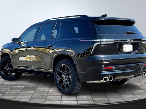 New 2026 Chevrolet Traverse RS w/ LPO, Floor Liner Package image 3