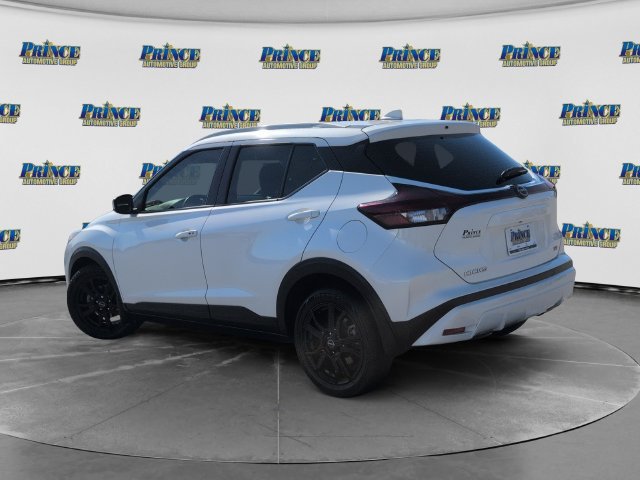 Used 2023 Nissan Kicks SV FWD image 11