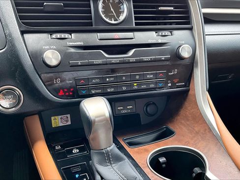 Used 2022 Lexus RX 350L FWD w/ Premium Package image 35