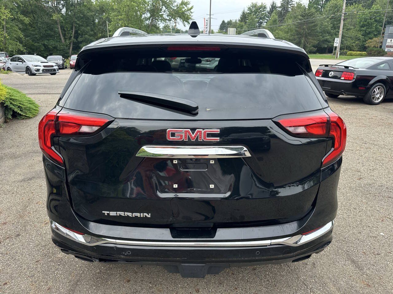 Used 2019 GMC Terrain Denali w/ Advanced Safety Package FWD image 5