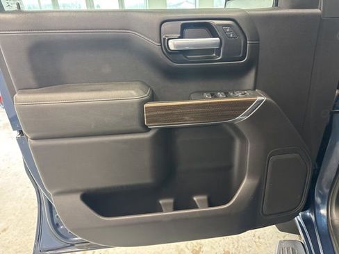 Used 2021 Chevrolet Silverado 1500 RST image 16