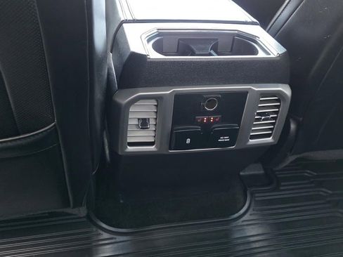 Used 2017 Ford F150 Platinum w/ Equipment Group 701A Luxury image 14