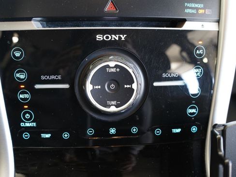 Used 2012 Ford Edge Limited image 19