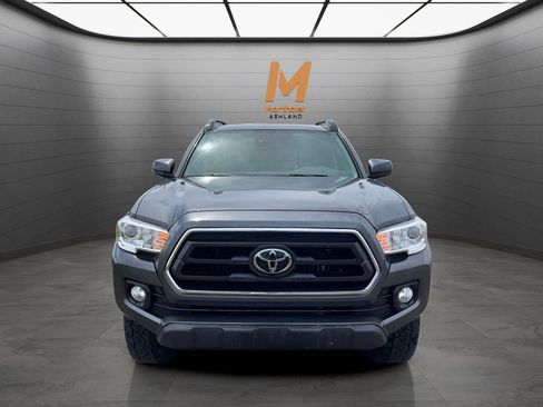 Used 2021 Toyota Tacoma SR5 AWD/4WD image 8