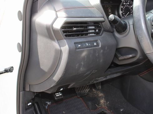 Used 2022 Nissan Altima 2.5 SR w/ Midnight Edition Package image 22