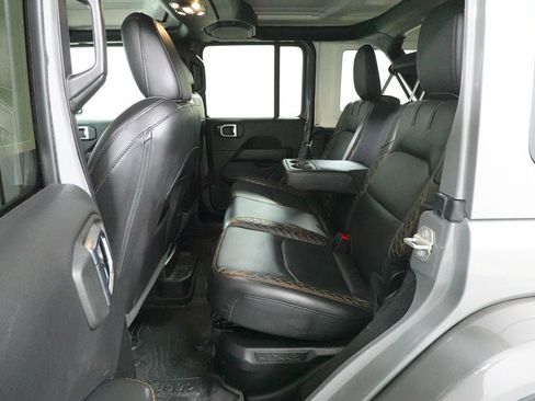 Used 2023 Jeep Wrangler Unlimited Sahara AWD/4WD image 29