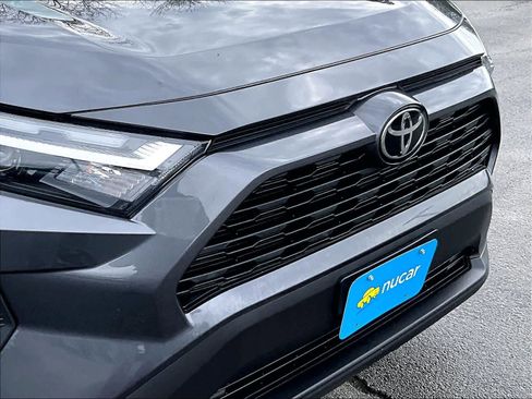 Used 2022 Toyota RAV4 XLE w/ Convenience Package image 32