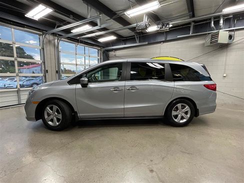 Used 2018 Honda Odyssey EX-L image 2