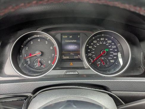 Used 2015 Volkswagen GTI SE FWD image 11