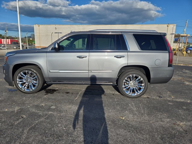 Used 2020 Cadillac Escalade Premium Luxury w/ LPO, Radiant Package AWD/4WD image 5