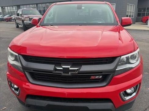 Used 2017 Chevrolet Colorado Z71 image 2