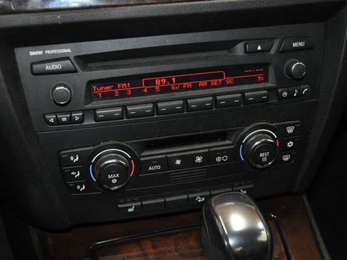 Used 2009 BMW 335i xDrive Coupe image 19