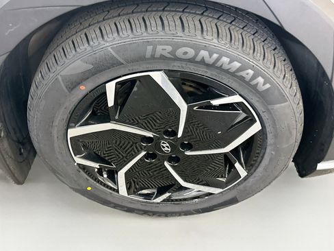 Used 2024 Hyundai Ioniq 5 SE AWD/4WD image 11