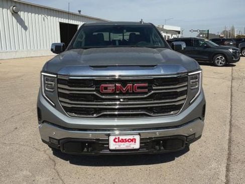 New 2026 GMC Sierra 1500 SLT image 2