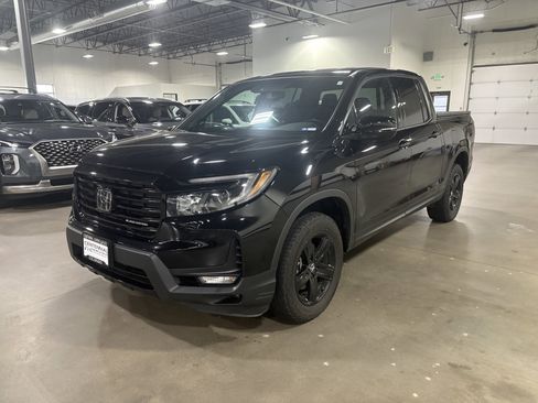 Used 2023 Honda Ridgeline Black Edition image 3