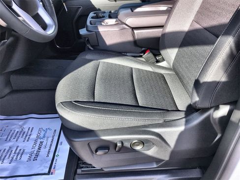 New 2026 GMC Sierra 1500 SLE image 12