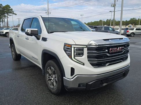Used 2025 GMC Sierra 1500 SLT image 2