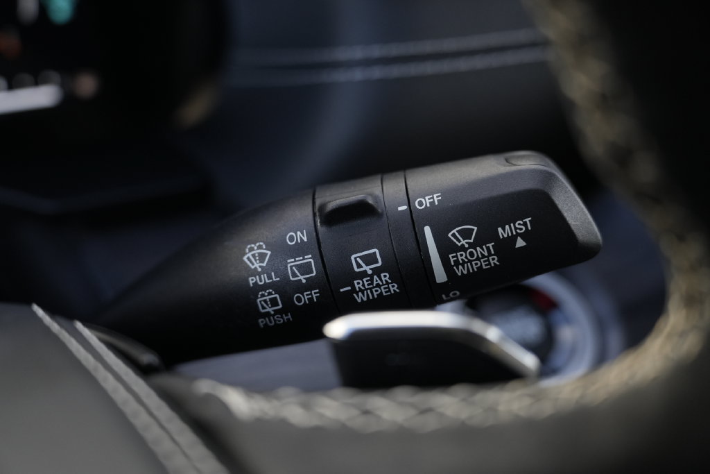 Used 2023 Jeep Grand Cherokee Overland AWD/4WD image 51