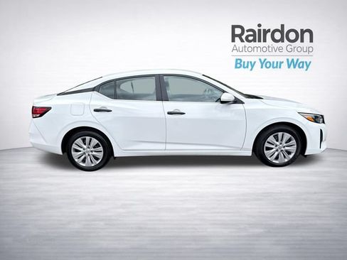 Used 2025 Nissan Sentra S FWD image 8