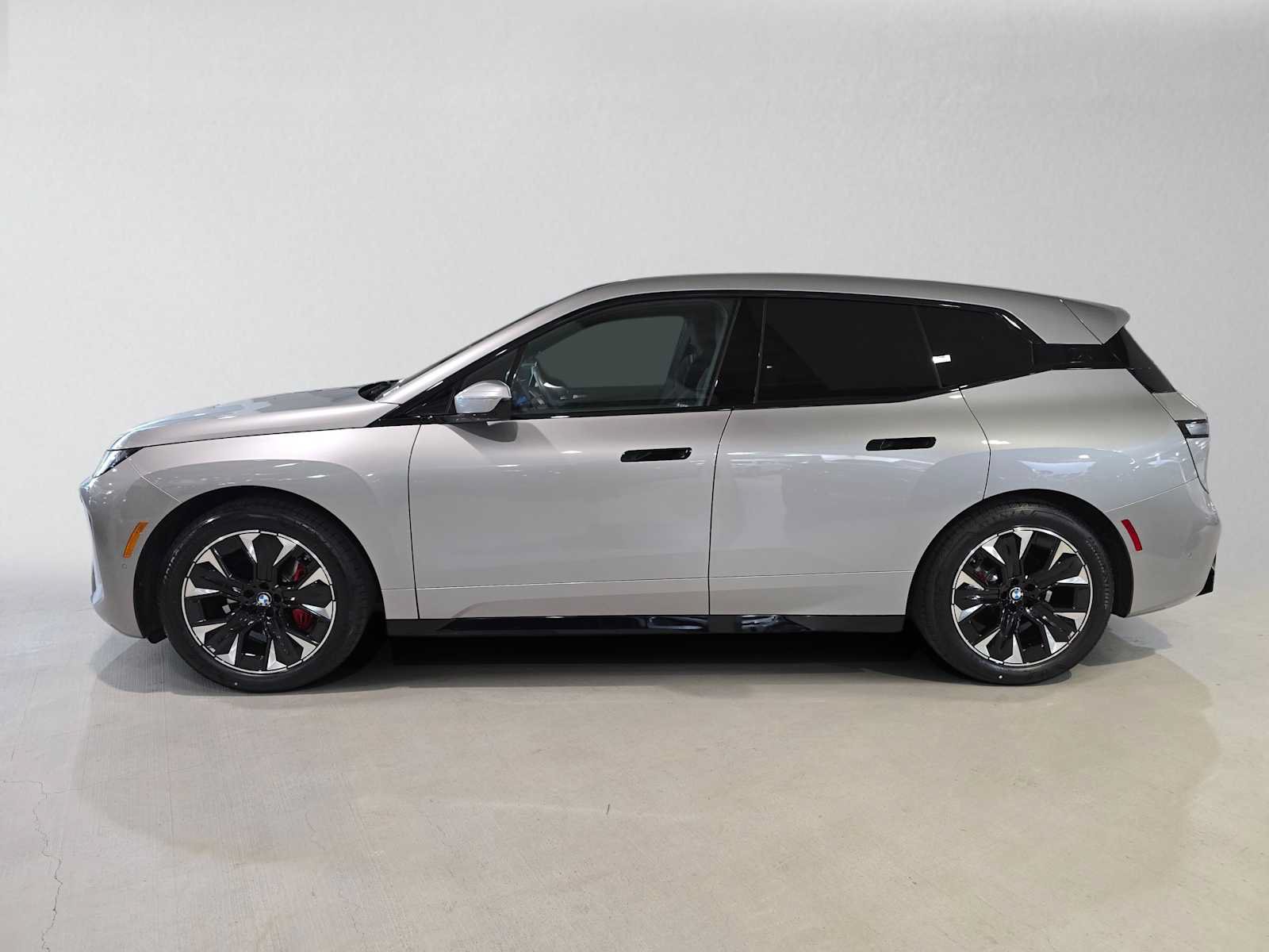 Used 2026 BMW iX xDrive60 w/ M Sport Package AWD/4WD image 6
