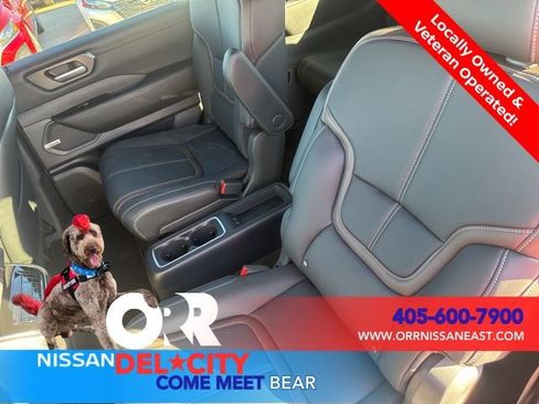 New 2026 Nissan Armada SL w/ Captain's Chari Seat Package AWD/4WD image 12