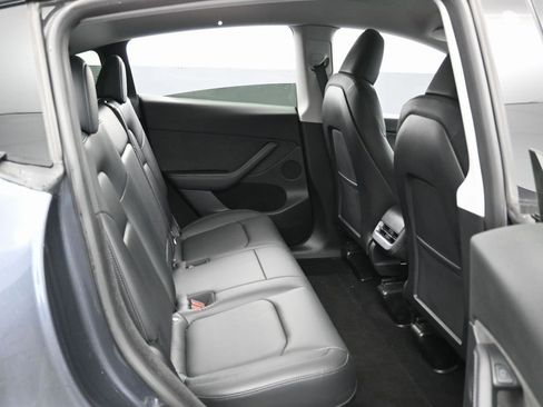 Used 2023 Tesla Model Y Long Range image 37