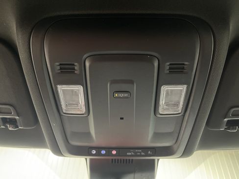 Used 2023 Chevrolet Suburban LS AWD/4WD image 20